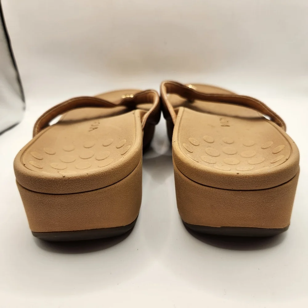 Women's Tan Vionic Pilar Platform Thong Sandals Size 9